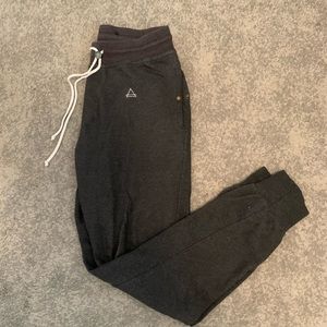 Elevenparis joggers